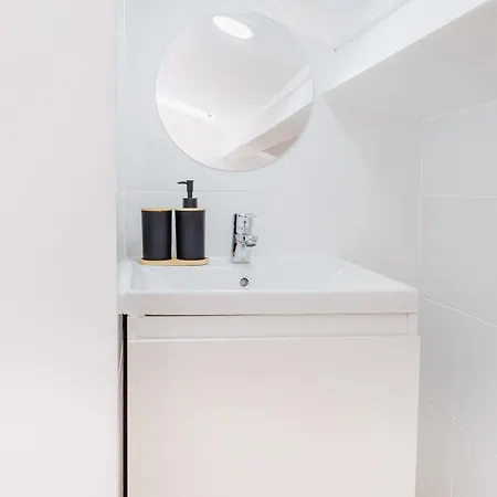 - Arroios Praca Do Chile * Lisboa