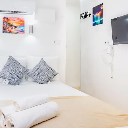 - Arroios Praca Do Chile * ליסבון