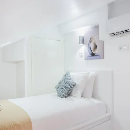 - Arroios Praca Do Chile Homestay *