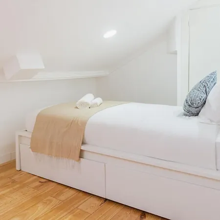 - Arroios Praca Do Chile Homestay *