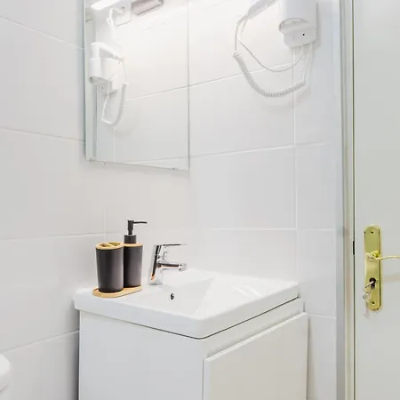 - Arroios Praca Do Chile *